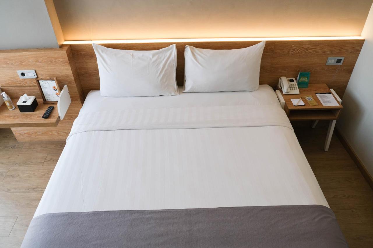 Allstay Hotel Semarang Simpang Lima Luaran gambar