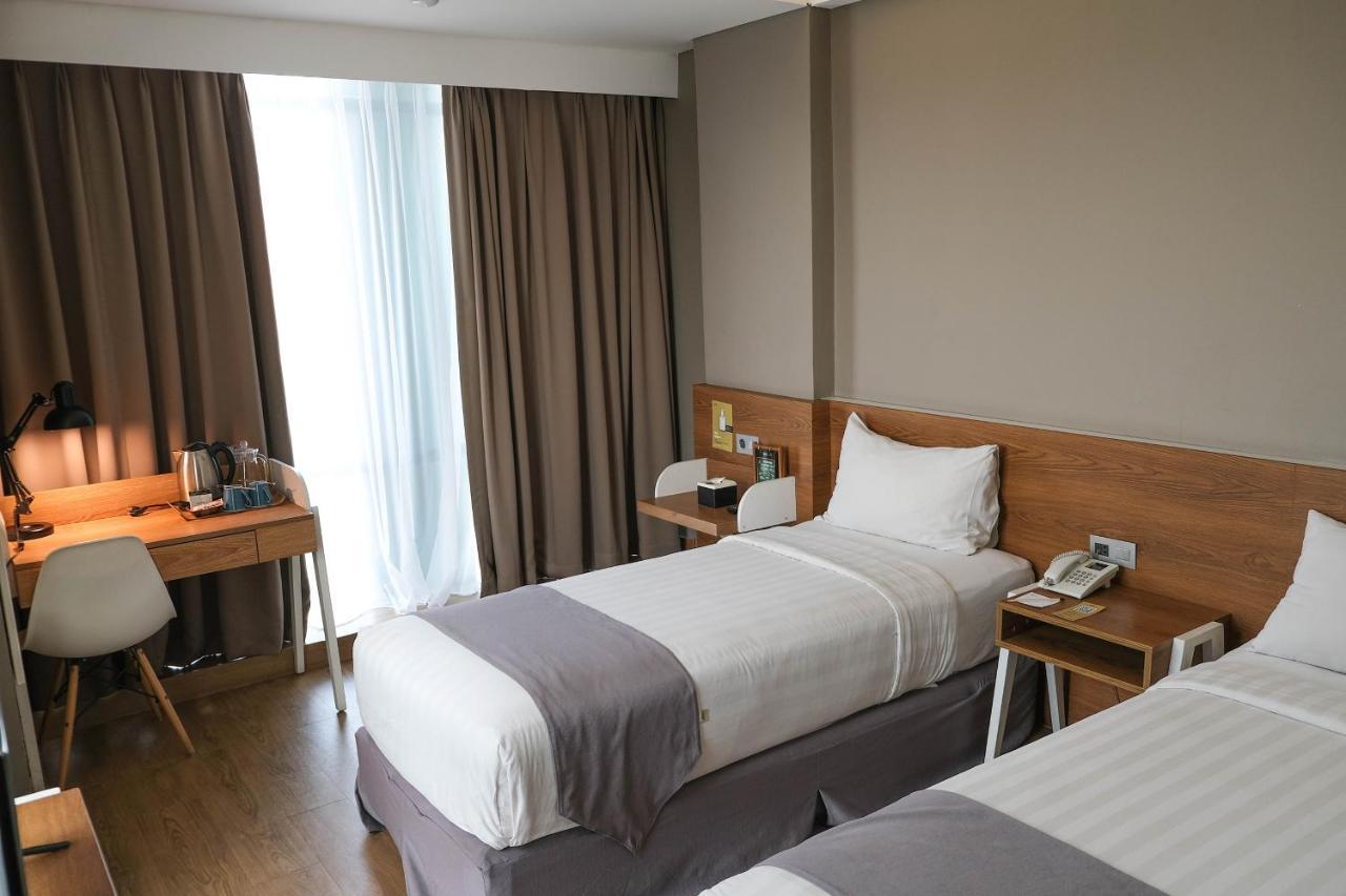 Allstay Hotel Semarang Simpang Lima Luaran gambar