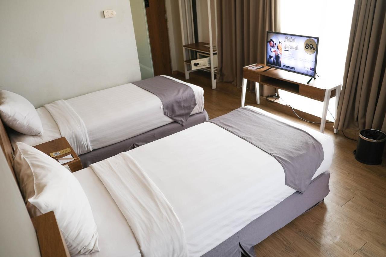 Allstay Hotel Semarang Simpang Lima Luaran gambar