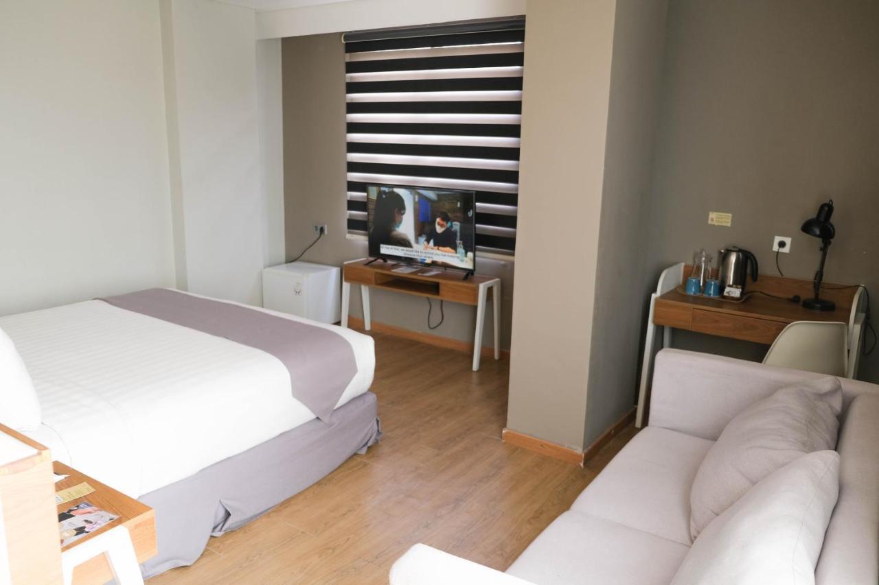 Allstay Hotel Semarang Simpang Lima Luaran gambar