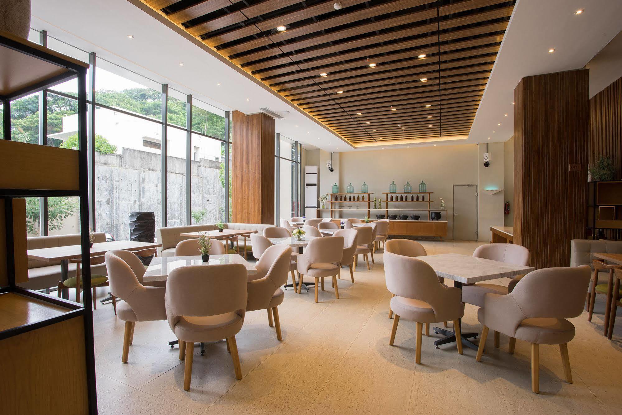Allstay Hotel Semarang Simpang Lima Luaran gambar