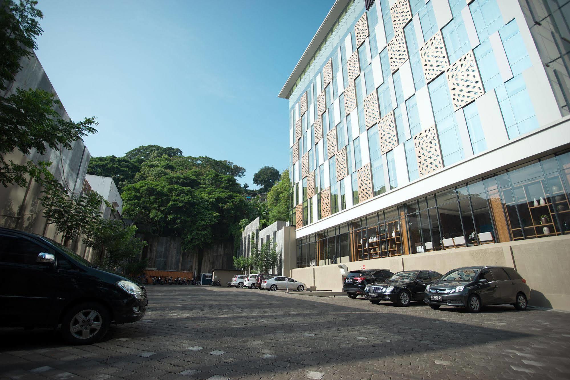 Allstay Hotel Semarang Simpang Lima Luaran gambar